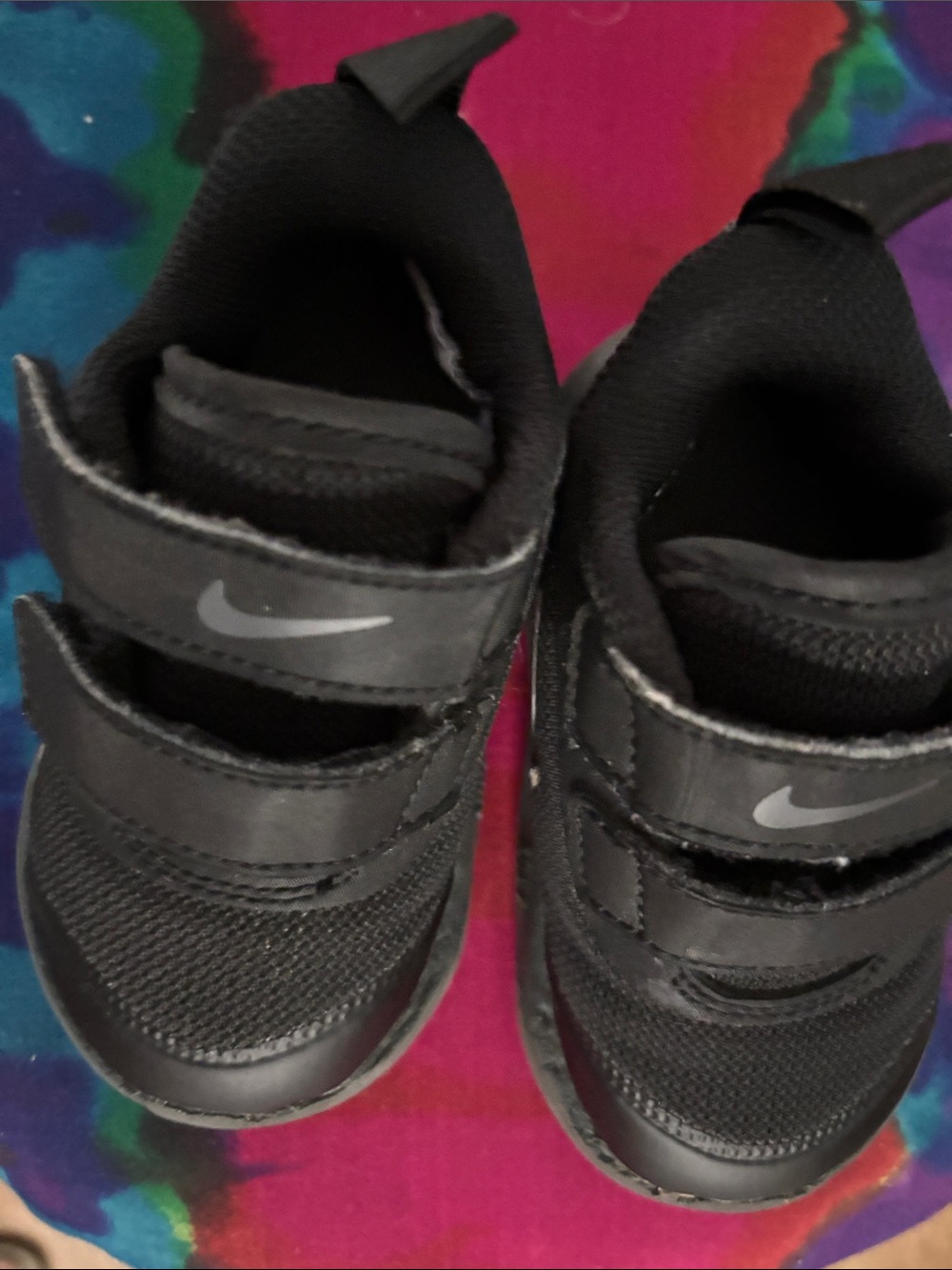 Nike Black Kids Hook-and-Loop Sneakers - Picture 2 of 3